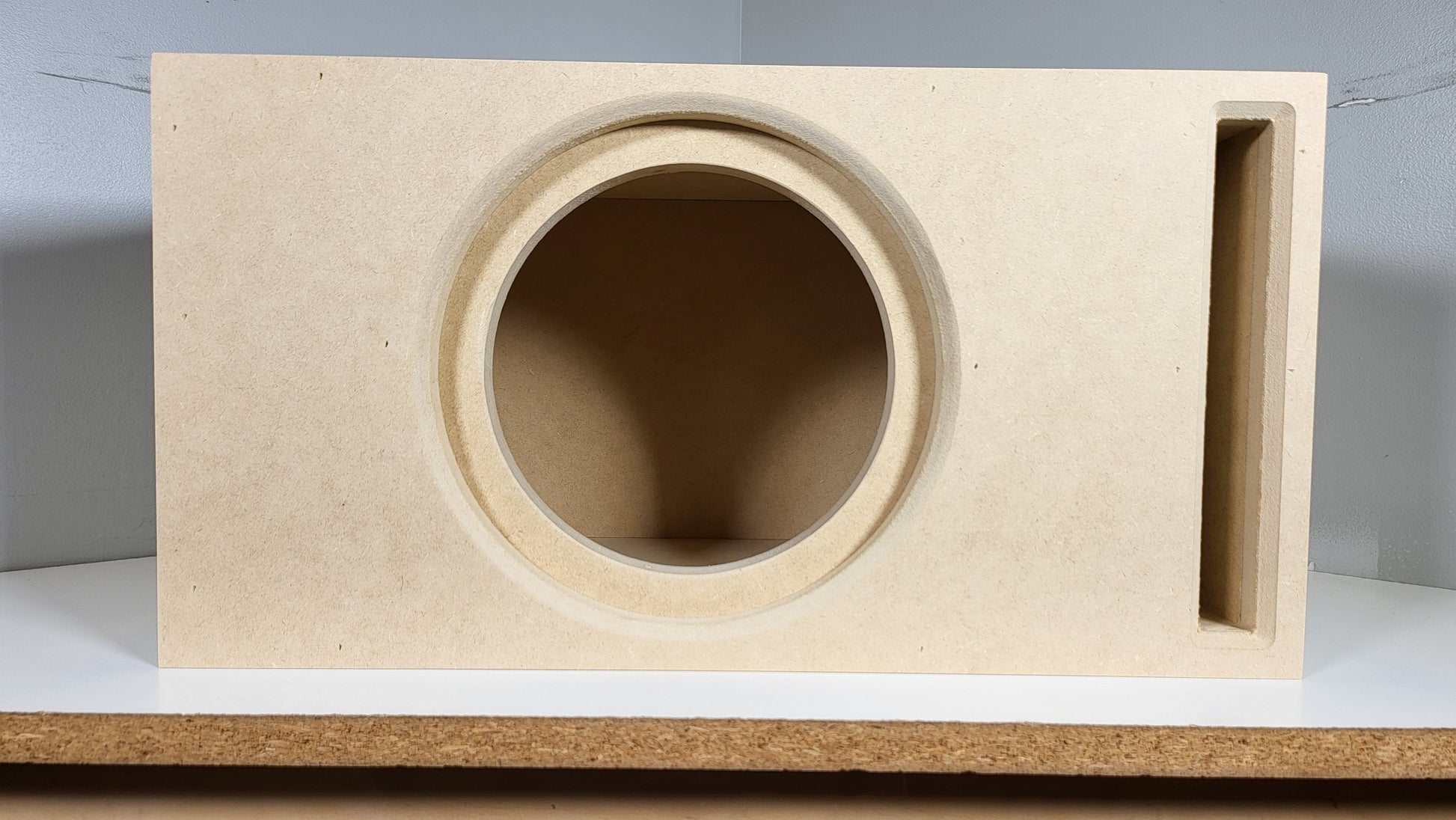 TRU SPEC Prefab Single 8" Subwoofer Enclosure Sundown SA.