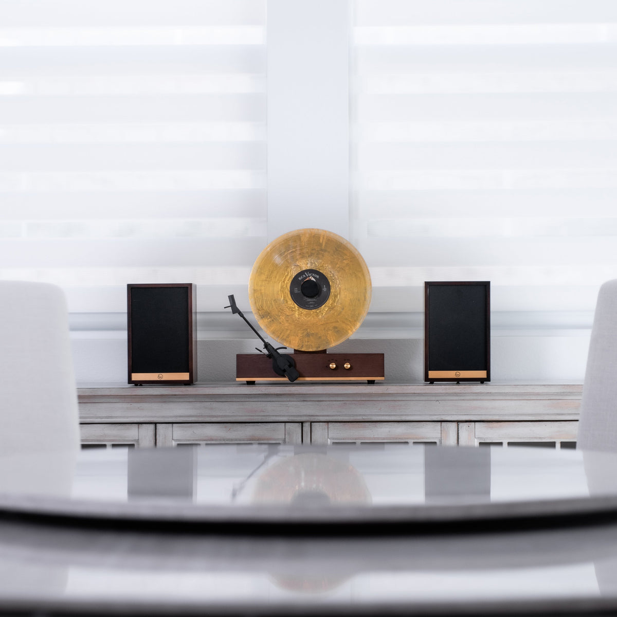 Fuse Audio GLD Vertical Vinyl Record Player - product image 8 - Audio Sellerz