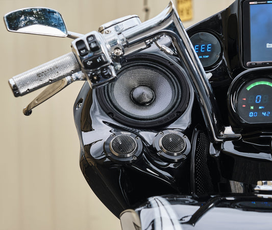 6.5” Slim Motorcycle & Motorsports Loudspeaker With Neodymium Magnet and Water Resistant Carbon Fiber Cone | 4-Ohm 150W RMS.