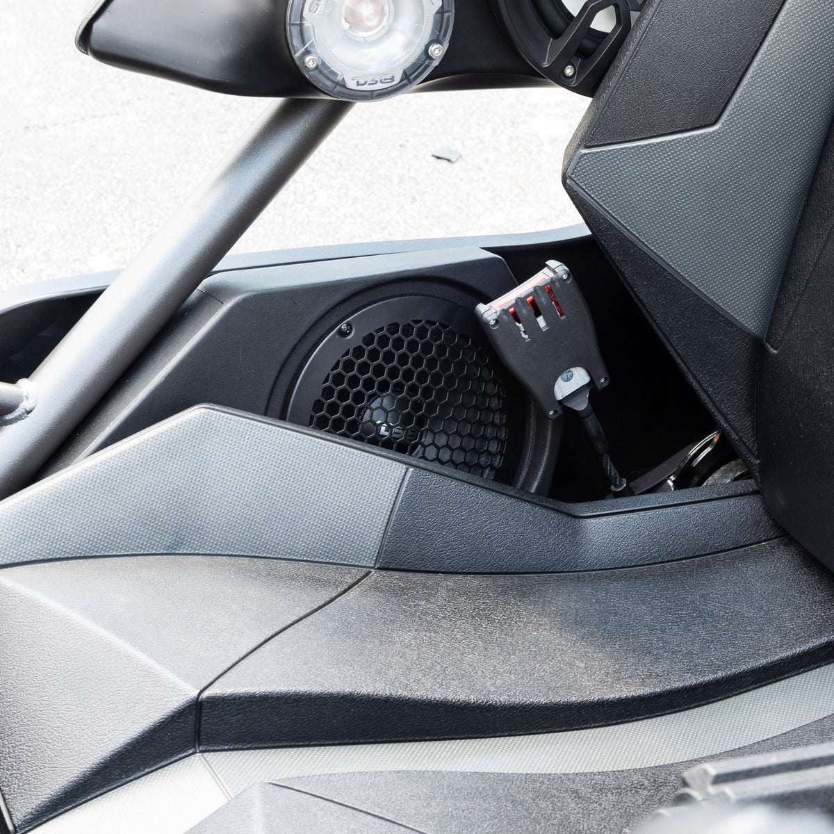 Polaris Slingshot Side Panel Enclosure Loaded | 2 x PRO-SM6,  2 x ZXI-T1 & 2 x PRO-GRILL6-MS/BK | 2015 - 2019.