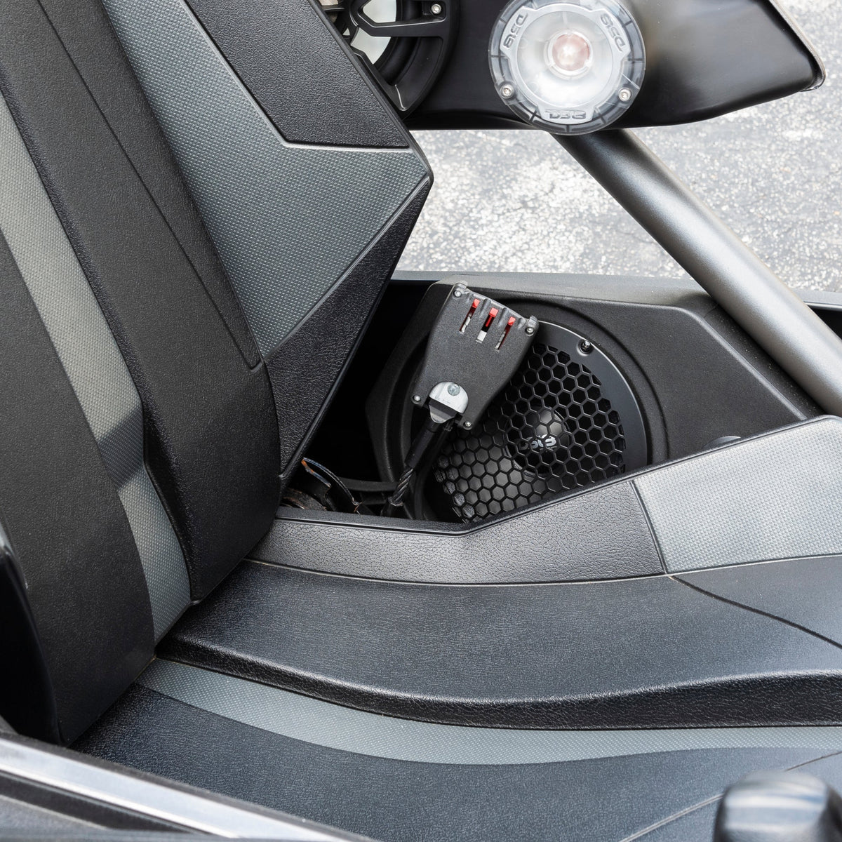 Polaris Slingshot Side Panel Enclosure Loaded | 2 x PRO-SM6,  2 x ZXI-T1 & 2 x PRO-GRILL6-MS/BK | 2015 - 2019.