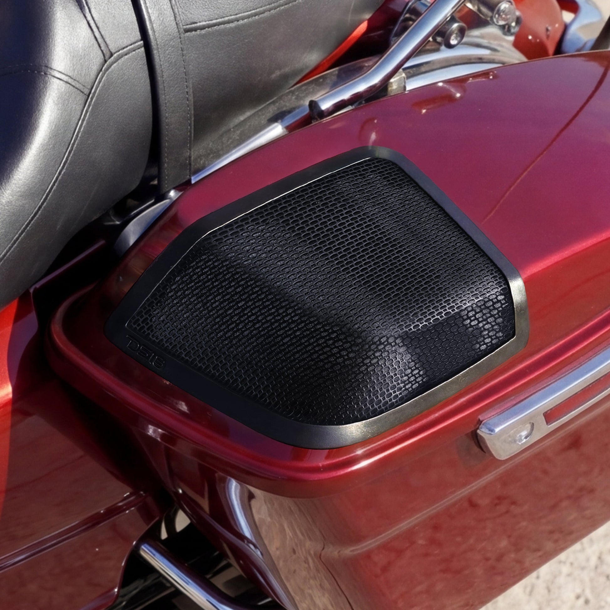 Harley-Davidson Saddlebag Speaker Lid Conversion Kit for models 2014-2023.