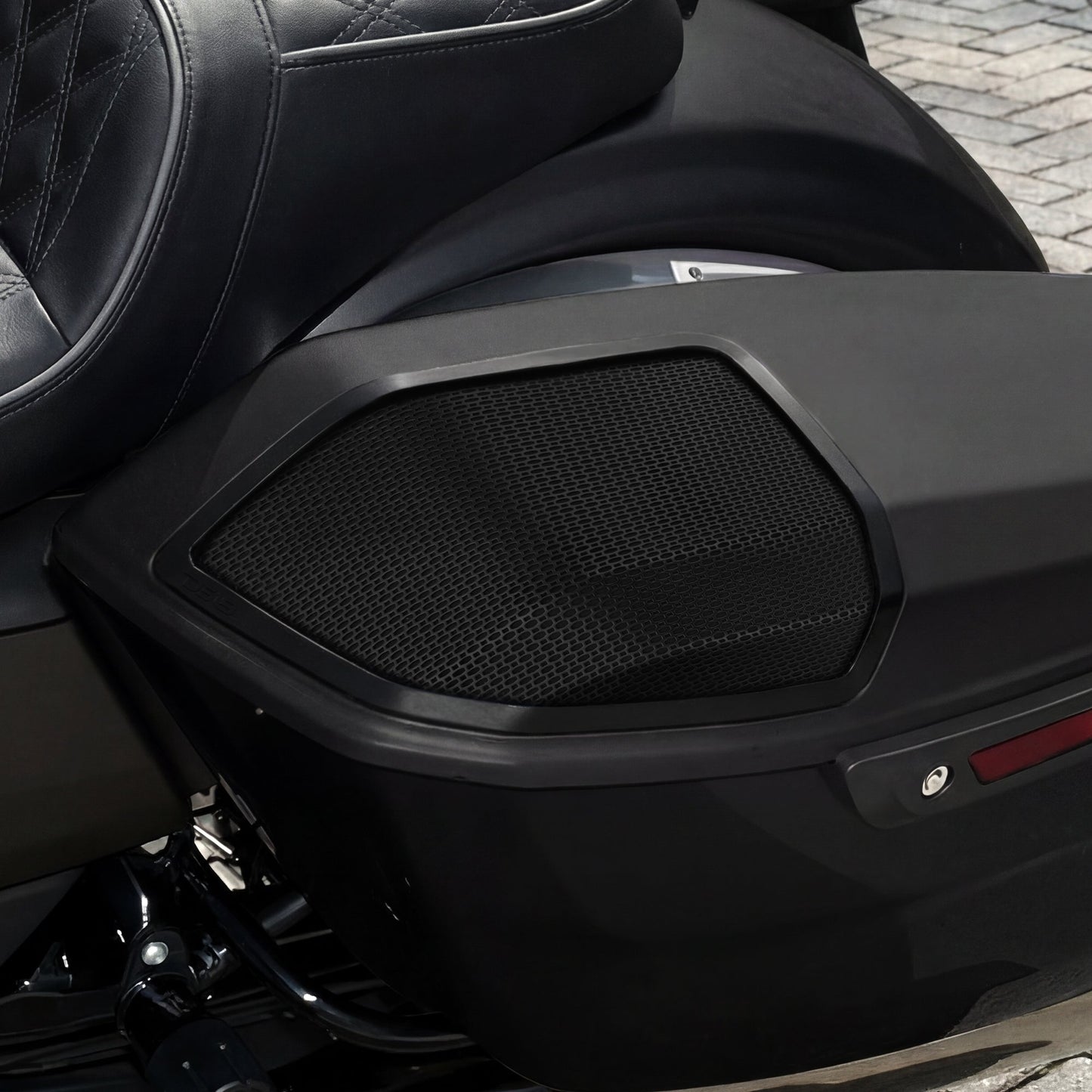Harley-Davidson Saddlebag Speaker Lid Conversion Kit for models 2024+.