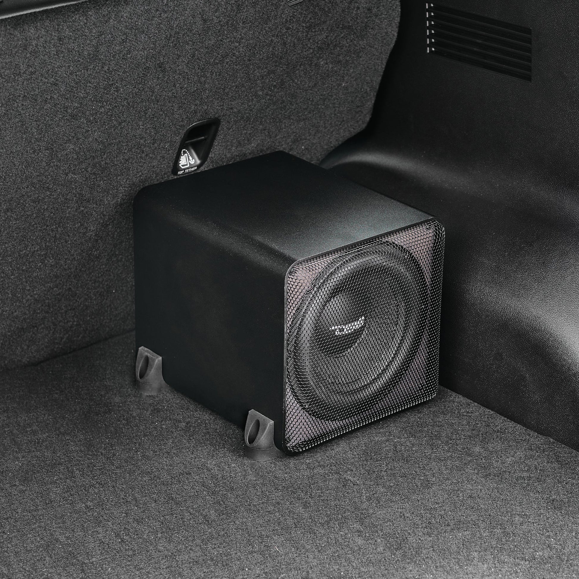 Dual 8" Loaded Amplified High End Aluminum Subwoofer Enclosure 300 Watts Rms.