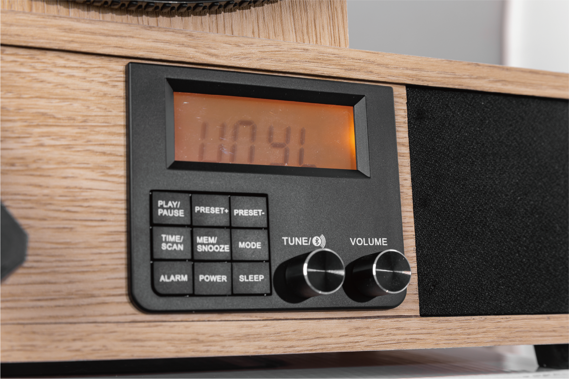 Fuse Wrap Vertical Vinyl Record Player - product image 7 - Audio Sellerz